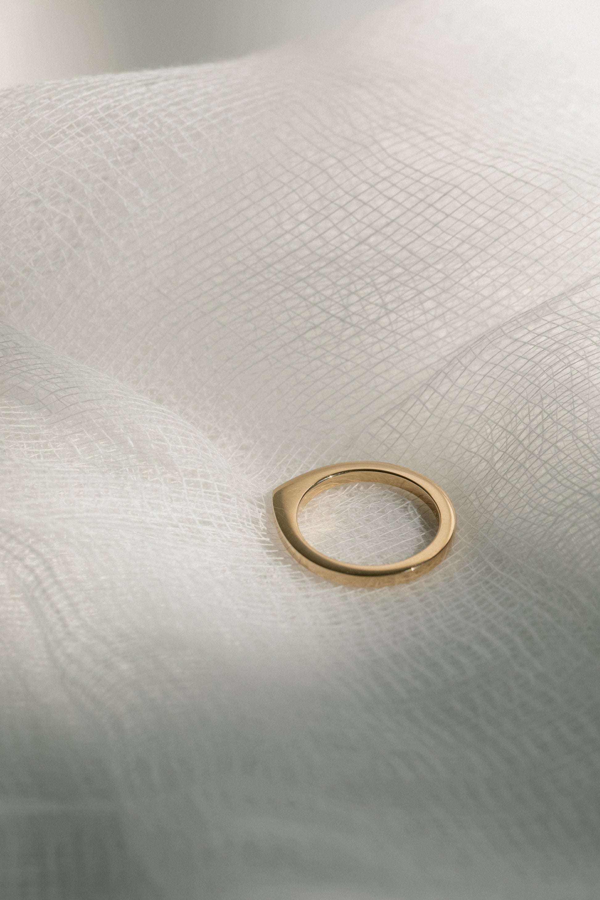 TEARDROP GOLD RING